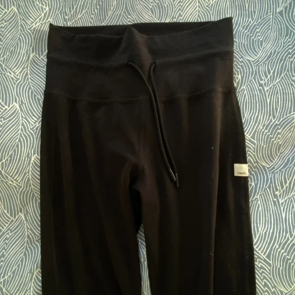 Vuori Daily Legging - Black - Picture 4 of 5